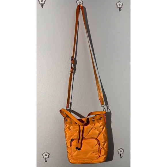 Steve Madden Bucket Bag - Picture 3 of 4